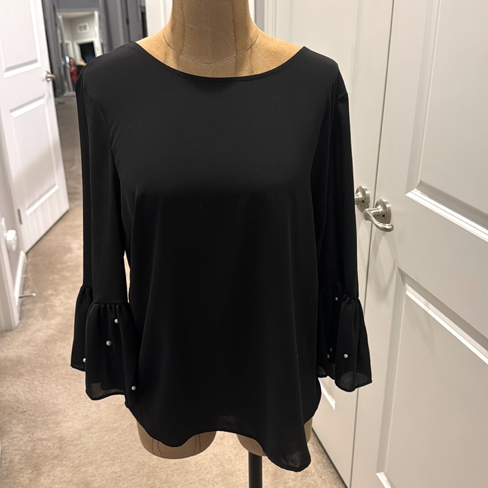 Elle top with ruffle pearl sleeves